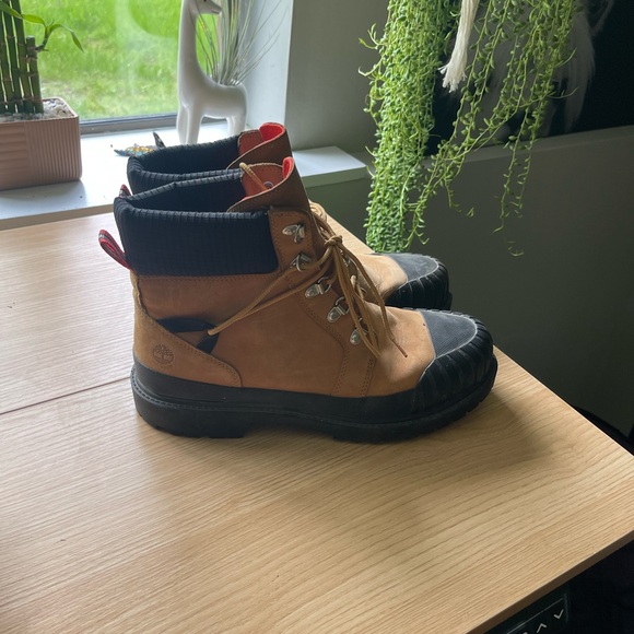 Women’s size 10 Timberland Pro Boots Rubber Toe Work Boots - Picture 2 of 4